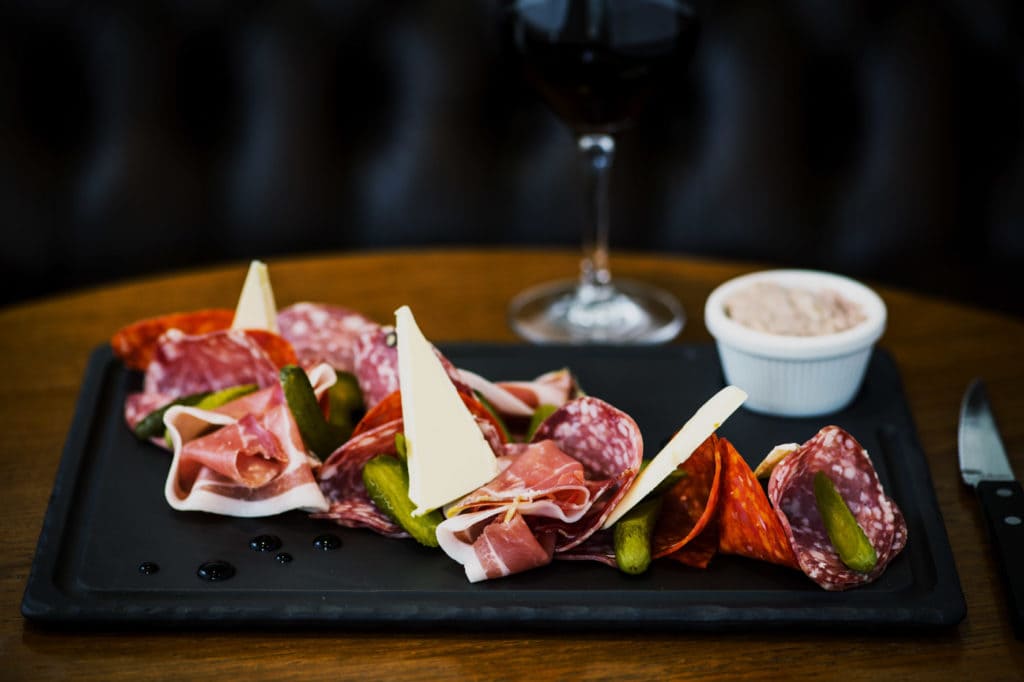 Watson's Pub - Notre assiette de charcuterie